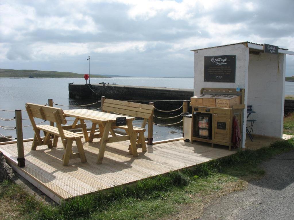 The Uyeasound Old Pier Cottage Belmont  Екстер'єр фото